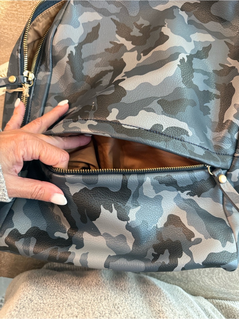 HOBO Black & Gray Camo Backpack - Picture 5 of 9